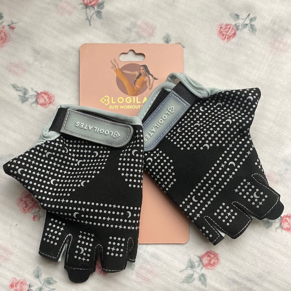Blogilates | Other | Blogilates Elite Workout Gloves With Pvc Grippies ...